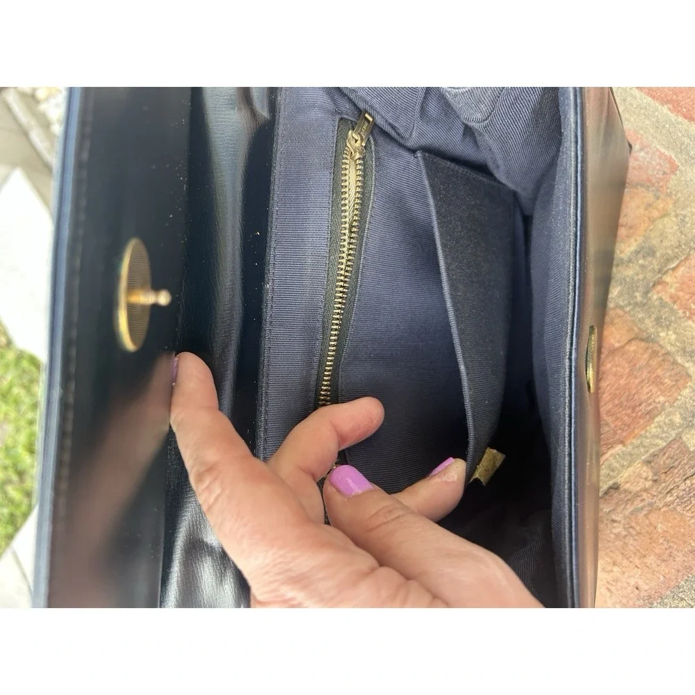 Mystery Vintage leather Bag. See‎ description. Scaasi?